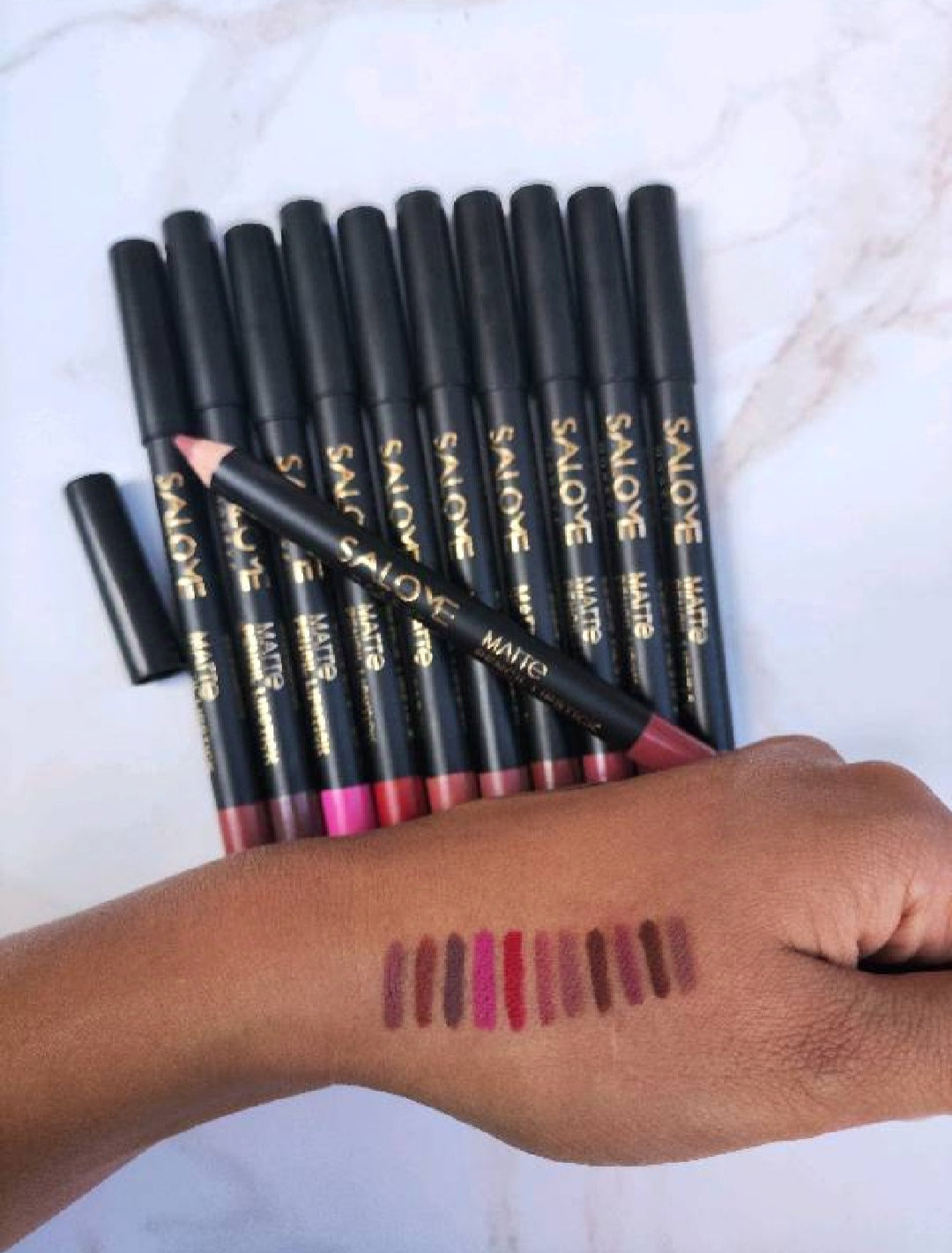 LAPIZ CREYON PERFILADOR DE LABIOS MATE