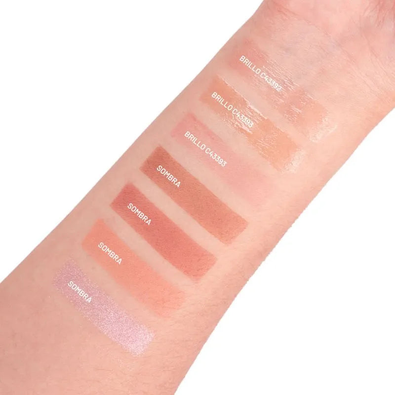 KIT TRIO GLOSS Y SOMBRAS BARBIE