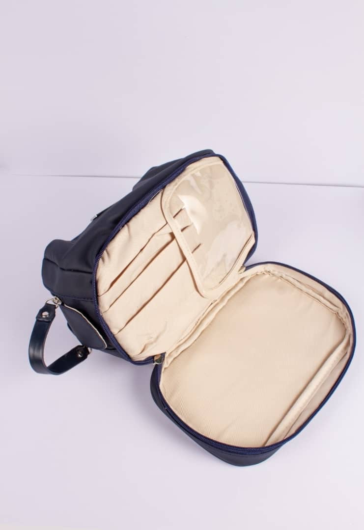 COSMETIQUERA MEDIANA